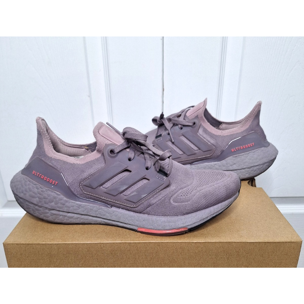 Adidas UltraBoost 22 Purple Magic Mauve size 9.5 Women's